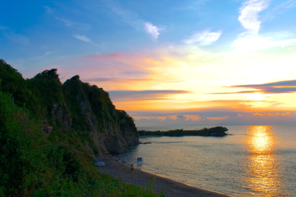 【葉山】夕焼けスポットに迷ったら長者ヶ崎に行け 人少なくて静かなので最高