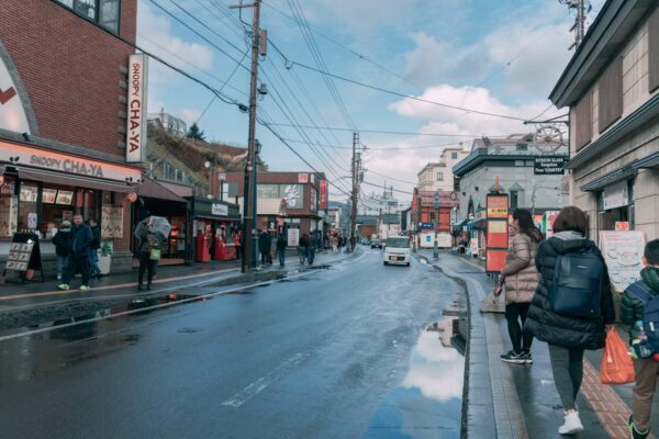 雨上がり、日の差し込む小樽を撮り歩く / #ハタチと旅と北海道