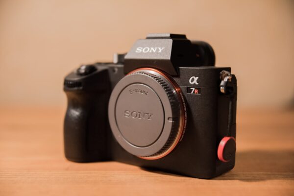 ちゃんと写真に向き合うためにα7R IIIを購入。外観とファーストインプレッション