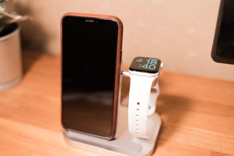  iOS 15: ホテルの部屋のキーを iPhone と Apple Watch に追加する方法