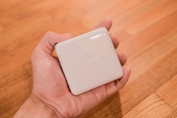 ちょっと大きいけど使い勝手は抜群なAnkerのUSB-C 2ポート充電器をレビュー