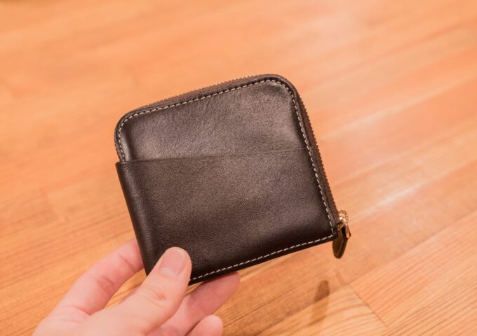 『キャッシュレス財布 abrAsus』レビュー。厚さ9mmでコンパクトなキャッシュレス時代にオススメの財布【PR】 - ガジェットタッチ