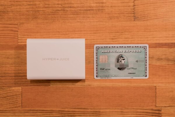 カードサイズで100WのUSB PD出力対応の充電器『HyperJuice』が到着!早速試してみたレビュー