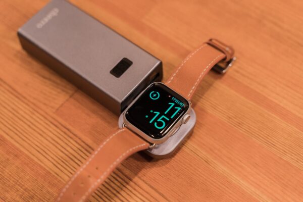 Apple Watchの充電が完了したときにiPhoneに通知させる設定方法
