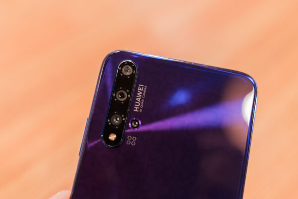 AIとクアッドカメラ搭載。写真を撮るのが楽しくなるスマホ『HUAWEI nova 5T』のカメラ性能をチェック【PR】