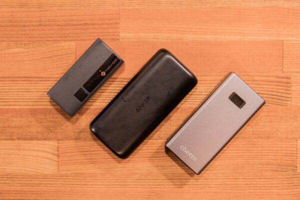 もうモバイルバッテリーは小さくていい。普段持ち歩くバッテリー類の話。