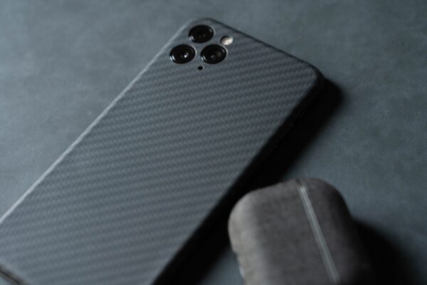 カメラの突起が無くなるDeffの薄型iPhoneケース『DURO Special Edition』レビュー【PR】