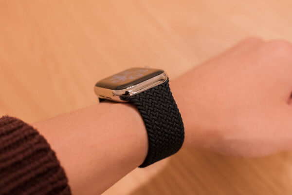 Apple Watch用『ブレイデッドソロループ』バンドレビュー。装着感が軽くて長く使えるお気に入りバンド