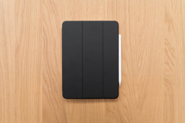 2,500円で購入できる、サードパーティ製のiPad Pro用Smart Folio風ケースを試してみた