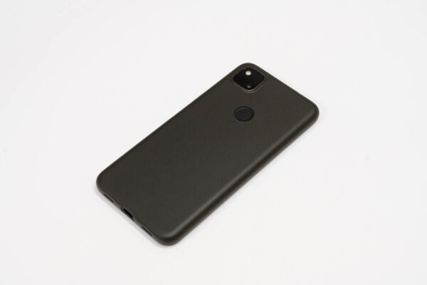 Pixel 4a用ケース『フロストエア』レビュー。コンパクトな本体にぴったりな激薄ケース
