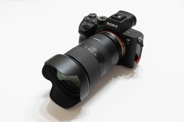 タムロン『28-75mm F2.8 Di III RXD』レビュー。軽量で持ち運びやすい安価な標準ズーム