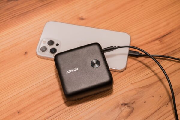 旅行に欠かせないお供がまた一つ増えた、『Anker PowerCore Fusion 10000』レビュー