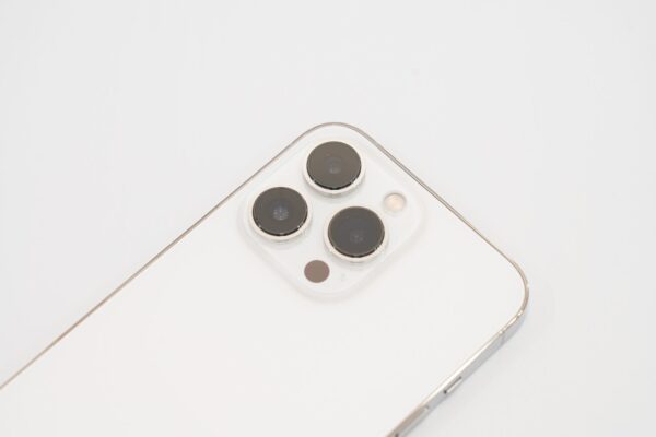 iPhone 13 Pro(シルバー)開封・外観レビュー