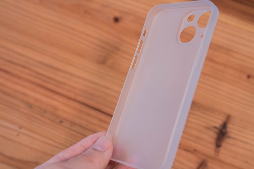  iPhone 14 Proの大きな錠剤型の切り欠きにはカメラとマイクのプライバシーインジケーターが表示されます