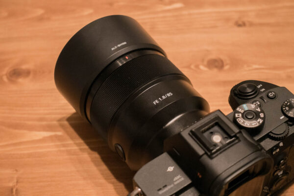 ソニーEマウント最高のコスパ!純正85mmレンズ『SEL85F18 85mm F1.8』ファーストインプレッション