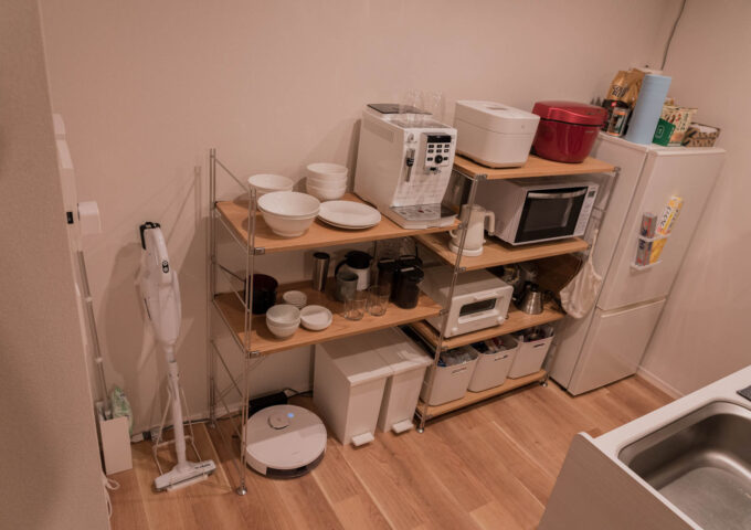 【理想のひとり暮らし: その3】シンプルで開放的な「見せるキッチン収納」を作る