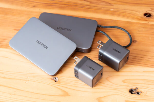 UGREENの新シリーズ「Air」モバイルバッテリー2機種をレビュー。Qi2対応で薄型・軽量のちょうどいいやつ